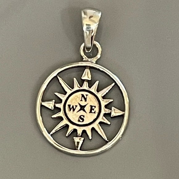 Sterling Silver Compass Pendant - Picture 3 of 4
